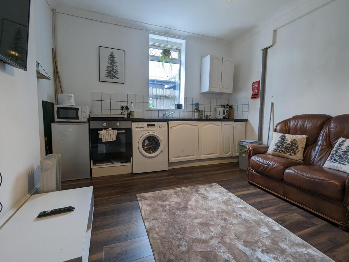 Whitchurch 1 Bedroom Apartment カーディフ エクステリア 写真